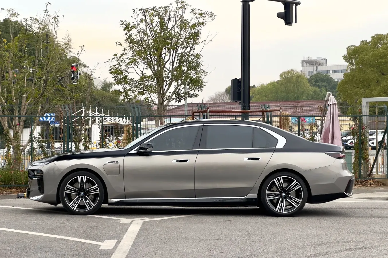 2023 BMW i7 BEV 105.7KWH,autocango,china used car exporter,china ev exporter,chinese used car exporter,chinese used ev exporter