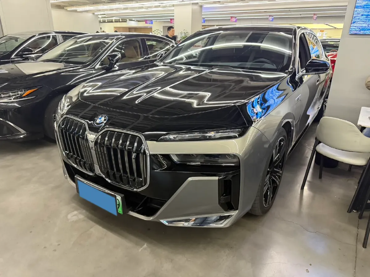 2023 BMW i7 BEV 105.7KWH,autocango,china used car exporter,china ev exporter,chinese used car exporter,chinese used ev exporter