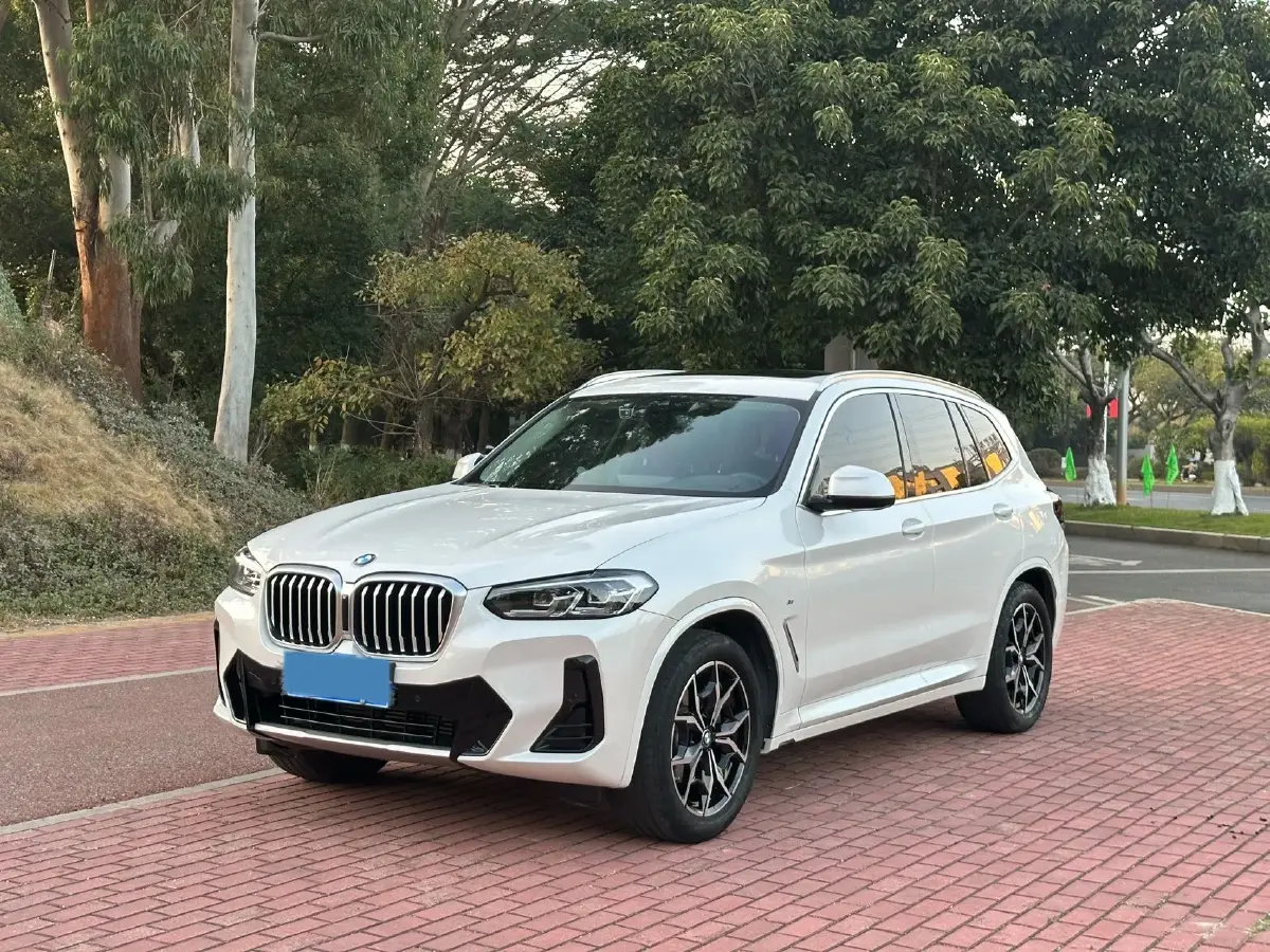 2022 BMW X3 2.0T 184HP L4 8AT