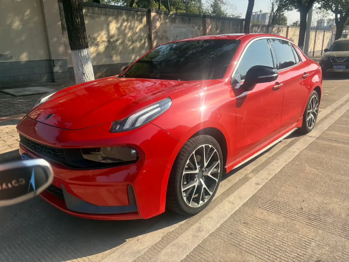 2018 Toyota C-HR 2.0L 171HP L4 CVT