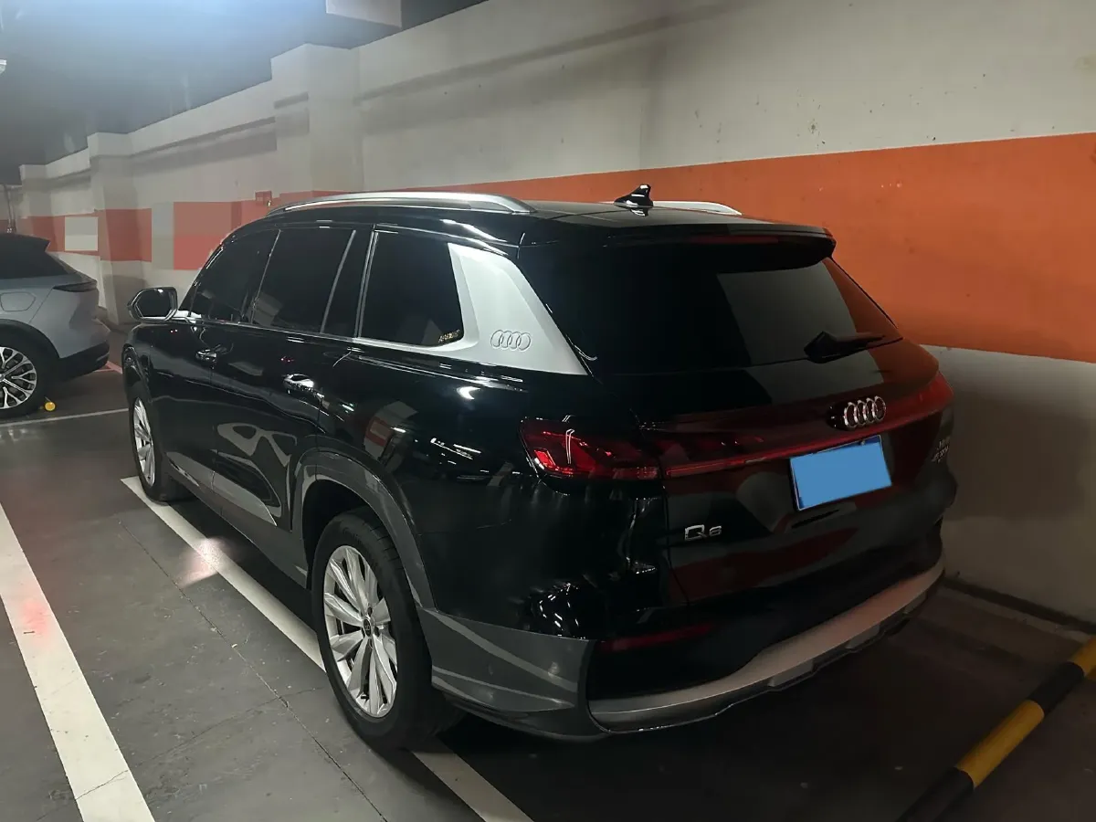 2024 Audi Q6 2.0T 265HP L4 7DCT,autocango,china used car exporter,china ev exporter,chinese used car exporter,chinese used ev exporter