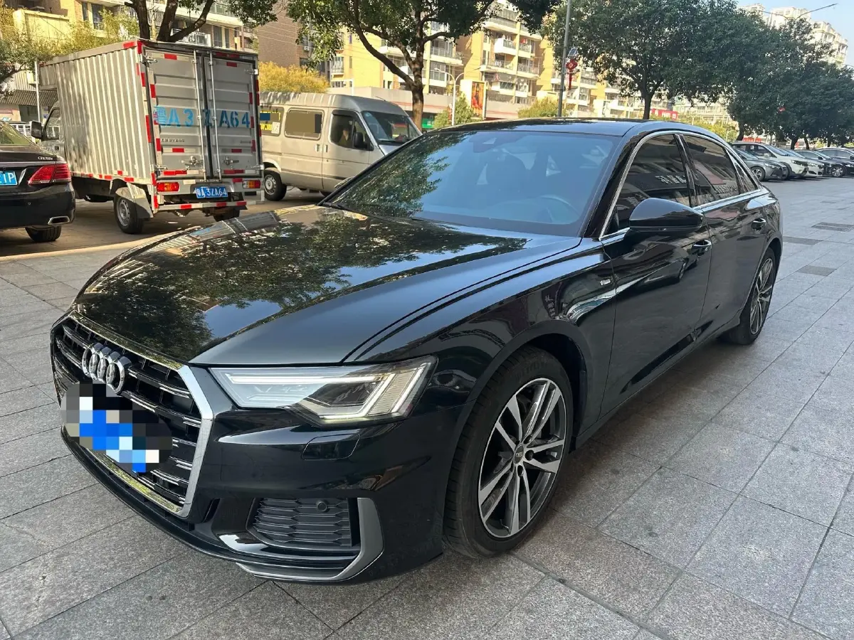 2021 Audi A6L 2.0T 190HP L4 7DCT