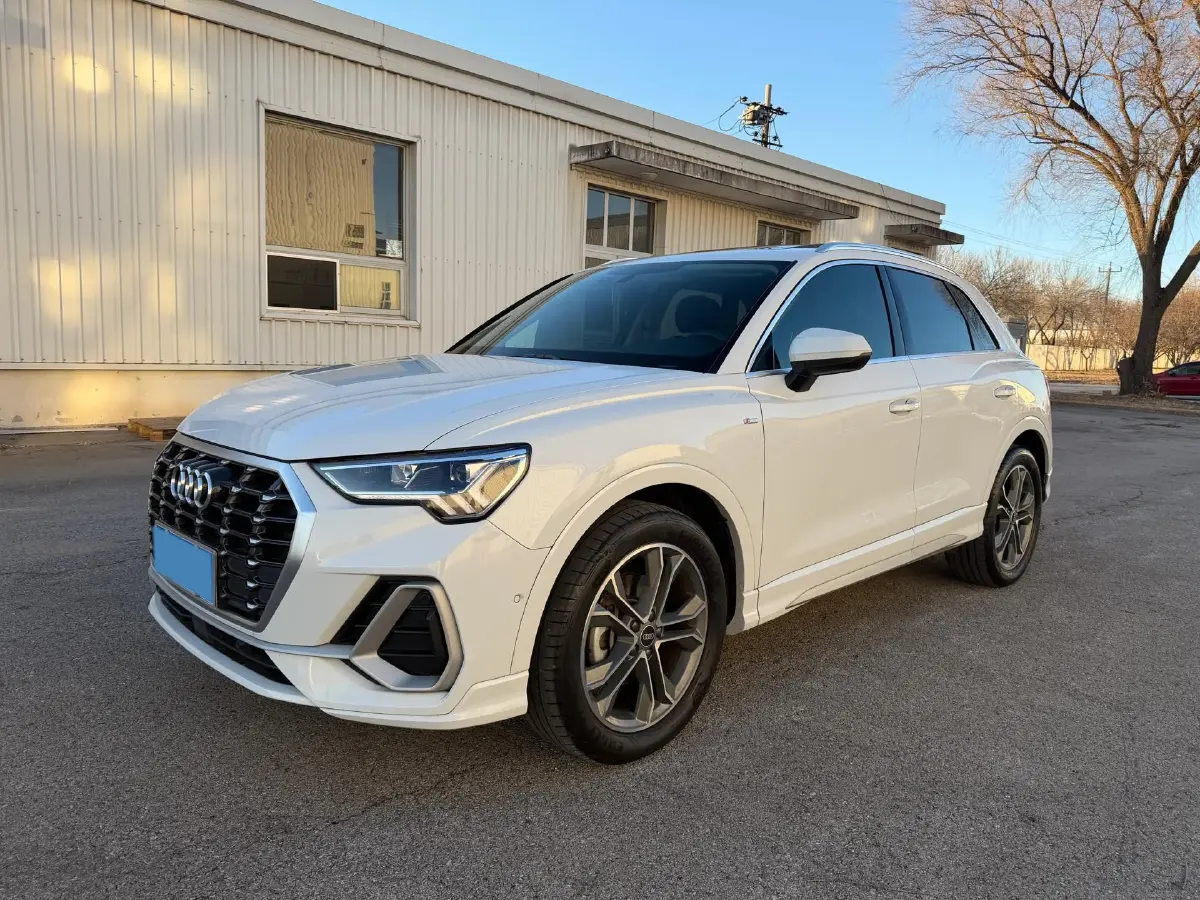 2023 Audi Q3 2.0T 186HP L4 7DCT