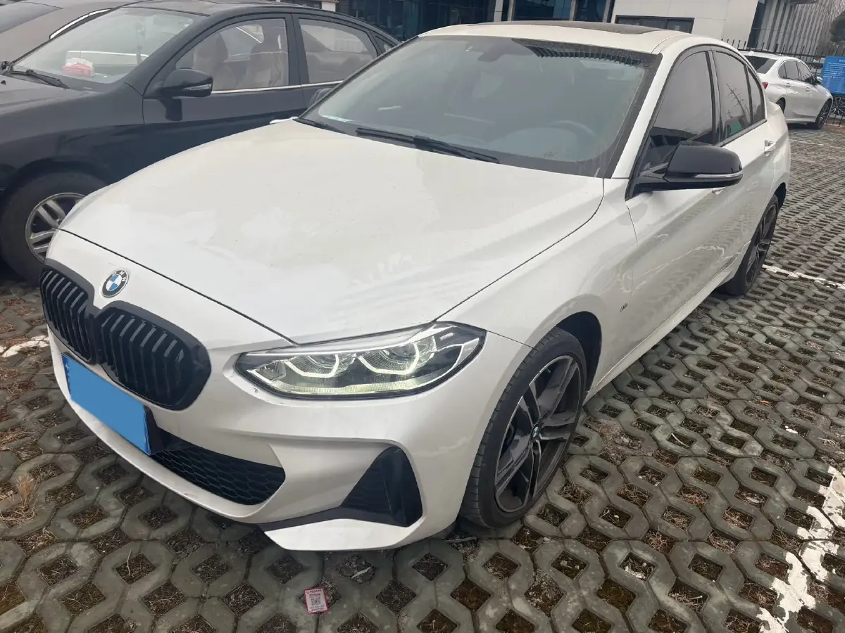 2021 BMW 1 Series 2.0T 192HP L4 7DCT