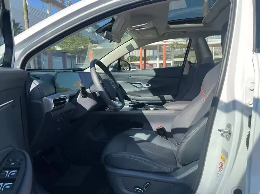 2020 ChangAn UNI-T 1.5T 180HP L4 7DCT,autocango,china used car exporter,china ev exporter,chinese used car exporter,chinese used ev exporter