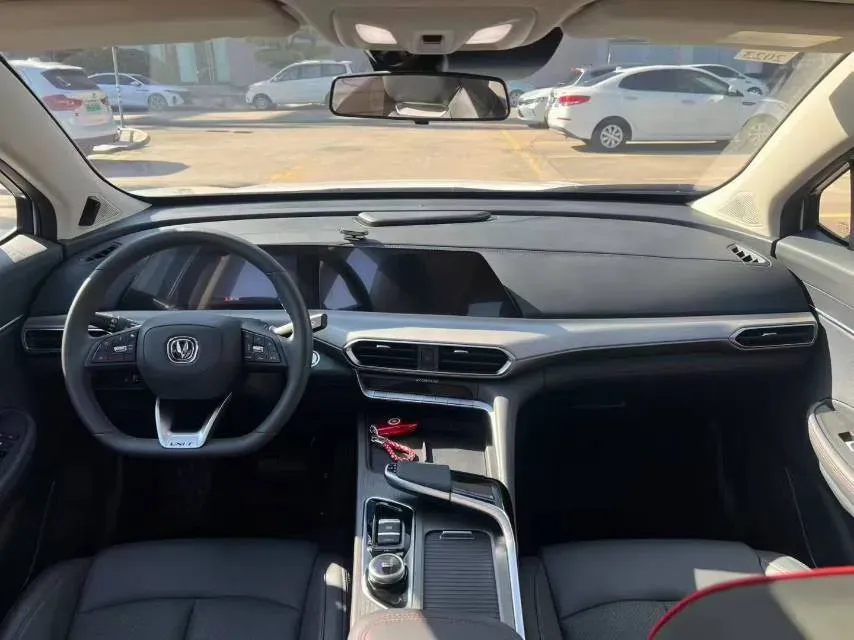 2020 ChangAn UNI-T 1.5T 180HP L4 7DCT,autocango,china used car exporter,china ev exporter,chinese used car exporter,chinese used ev exporter