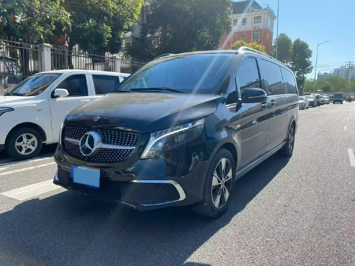 2021 Mercedes-Benz V Class 2.0T 211HP L4 9AT