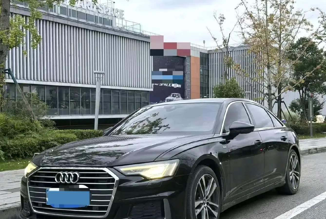 2021 Audi A6L 2.0T 190HP L4 7DCT