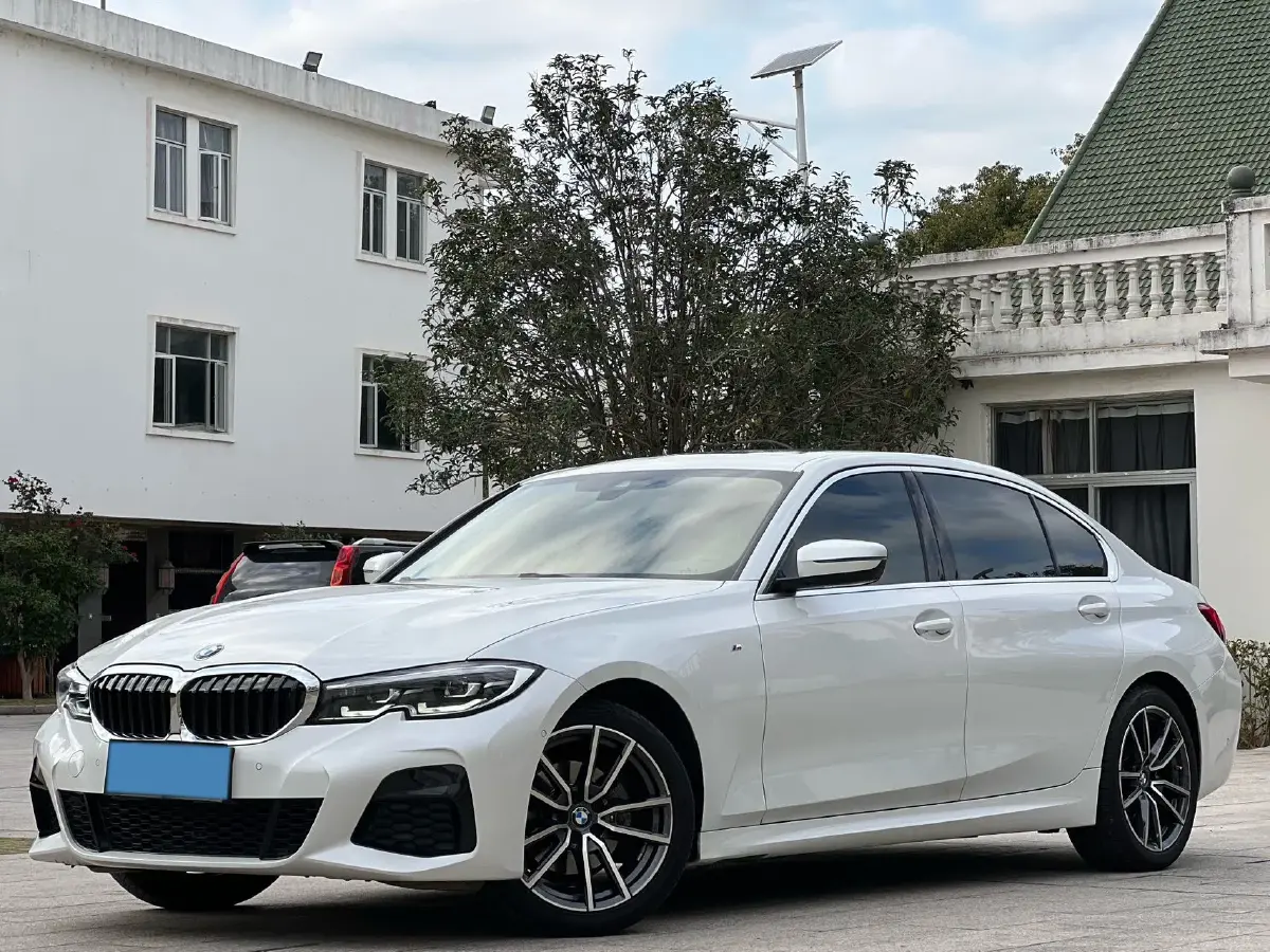 2021 BMW 3 Series 2.0T 184HP L4 8AT