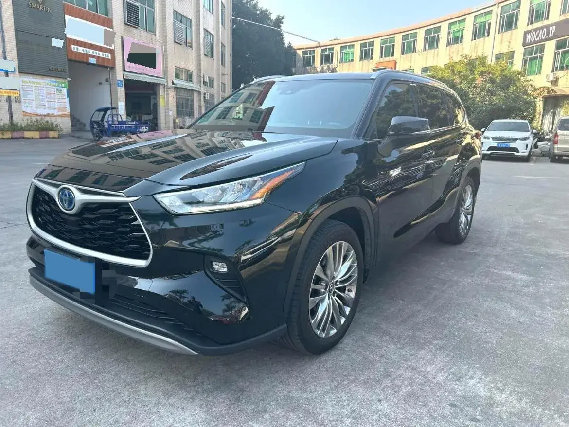 2023 Toyota Highlander 2.5L 189HP L4 E-CVT Hybrid