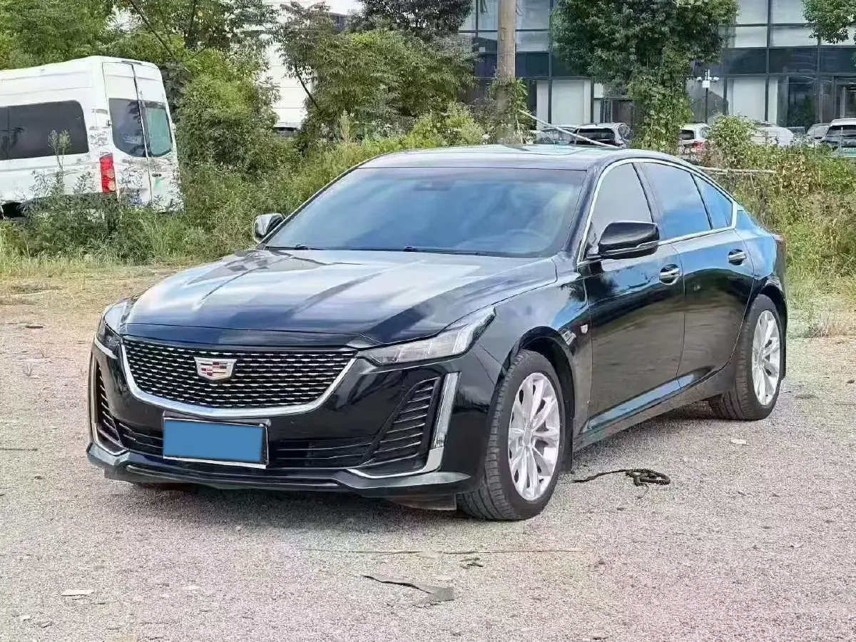 2022 Cadillac CT5 2.0T 237HP L4 10AT