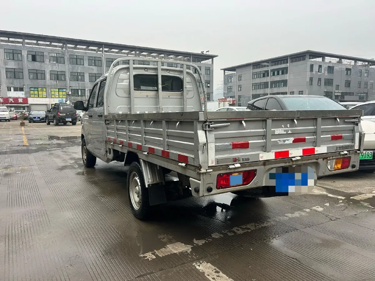 2022 WuLing RongGuang New Truck 1.5L 102HP L4 5MT,autocango,china used car exporter,china ev exporter,chinese used car exporter,chinese used ev exporter