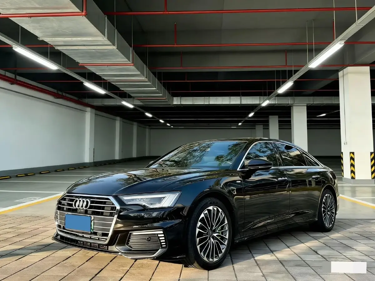 2020 Audi A6L 2.0T 252HP L4 7DCT PHEV 14.1KWH