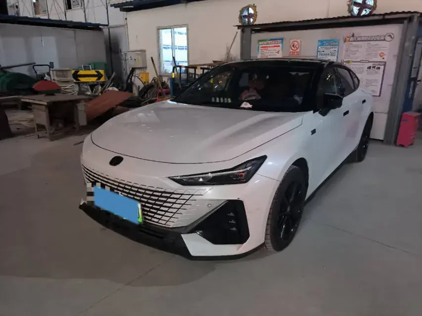 2023 ChangAn UNI-V iDD 1.5T 170HP L4 6TCT PHEV 18.4KWH