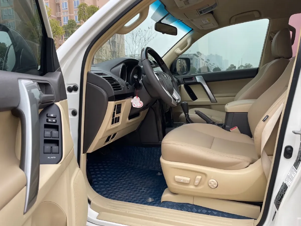 2017 Volkswagen Alltrack 2.0T 220HP L4 7DCT,autocango,china used car exporter,china ev exporter,chinese used car exporter,chinese used ev exporter