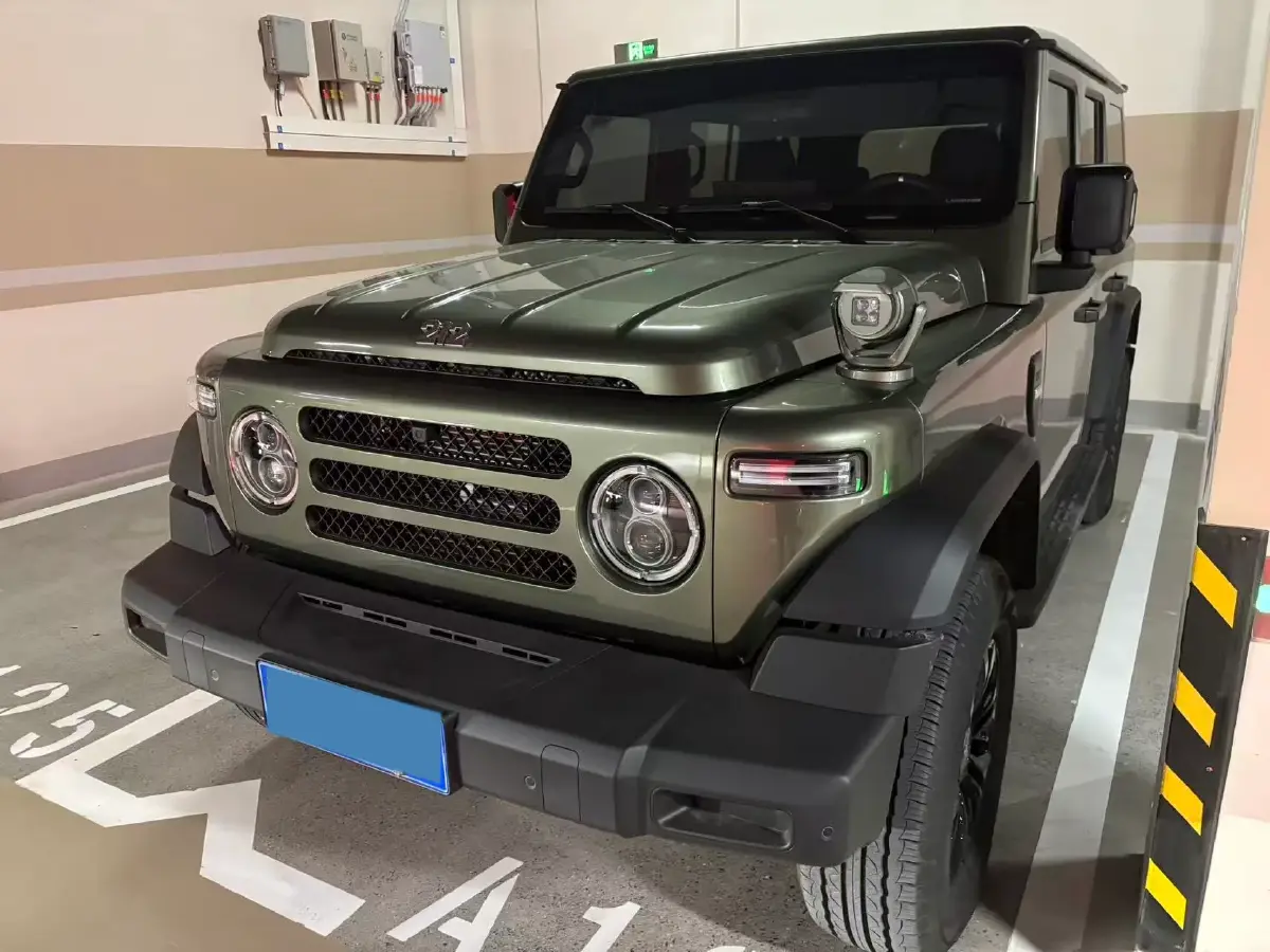 2025 212 212 T01 2.0T 252HP L4 8AT