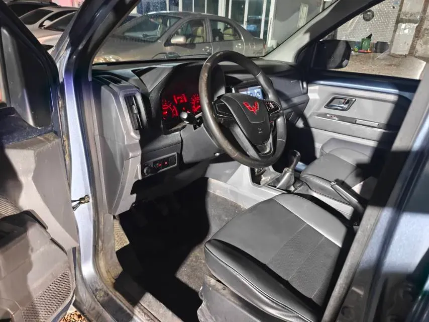 2021 WuLing ZhentTu 1.5L 99HP L4 5MT,autocango,china used car exporter,china ev exporter,chinese used car exporter,chinese used ev exporter