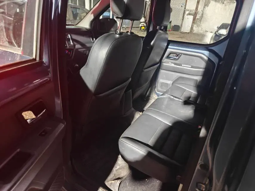 2021 WuLing ZhentTu 1.5L 99HP L4 5MT,autocango,china used car exporter,china ev exporter,chinese used car exporter,chinese used ev exporter