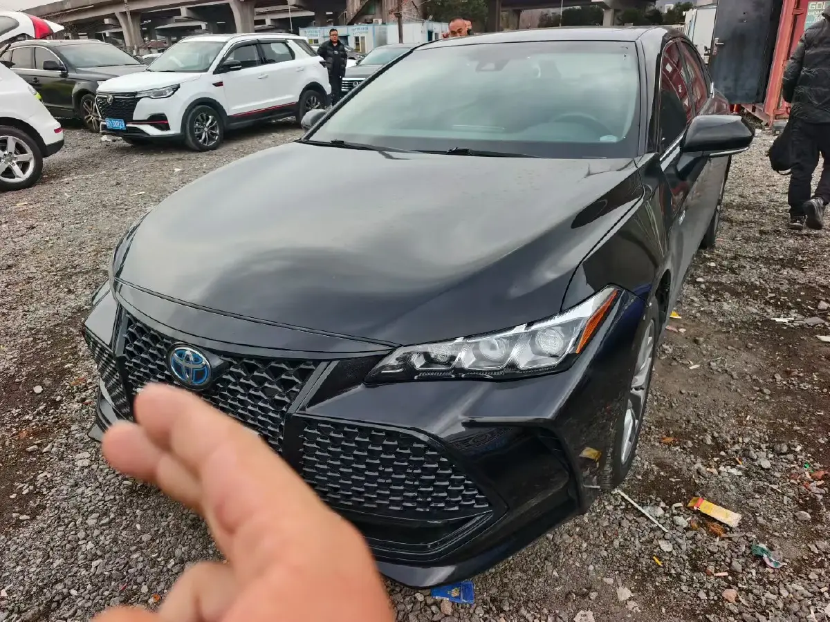 2019 Toyota Avalon 2.5L 178HP L4 E-CVT Hybrid