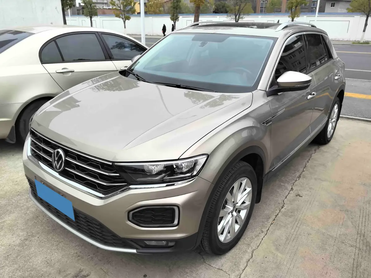 2022 Volkswagen T-Roc 1.4T 150HP L4 7DCT