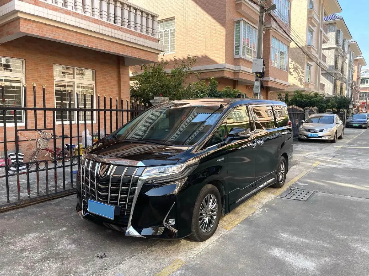 2019 Toyota Alphard 2.5L 117HP L4 E-CVT Hybrid