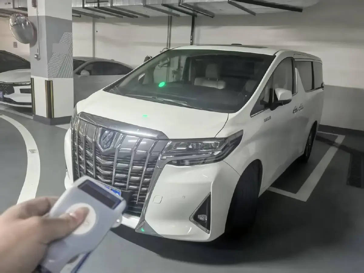 2019 Toyota Alphard 2.5L 117HP L4 E-CVT Hybrid