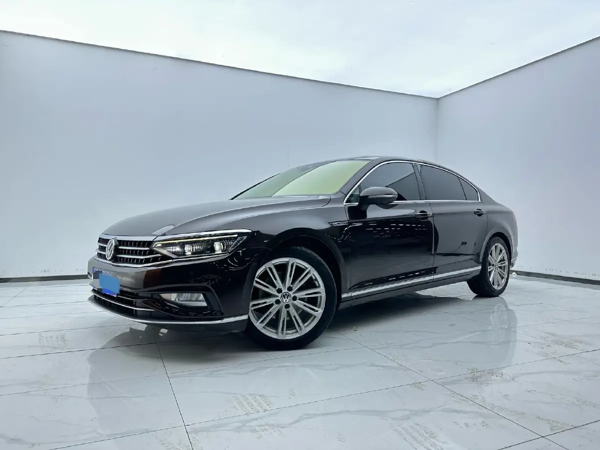 2020 Volkswagen Magotan 2.0T 220HP L4 7DCT