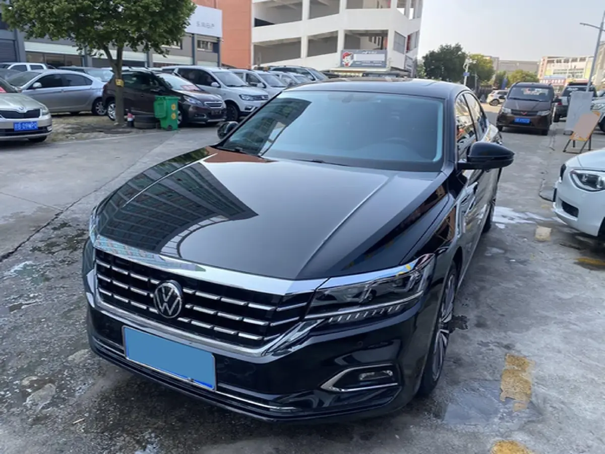 2021 Volkswagen Passat 2.0T 186HP L4 7DCT