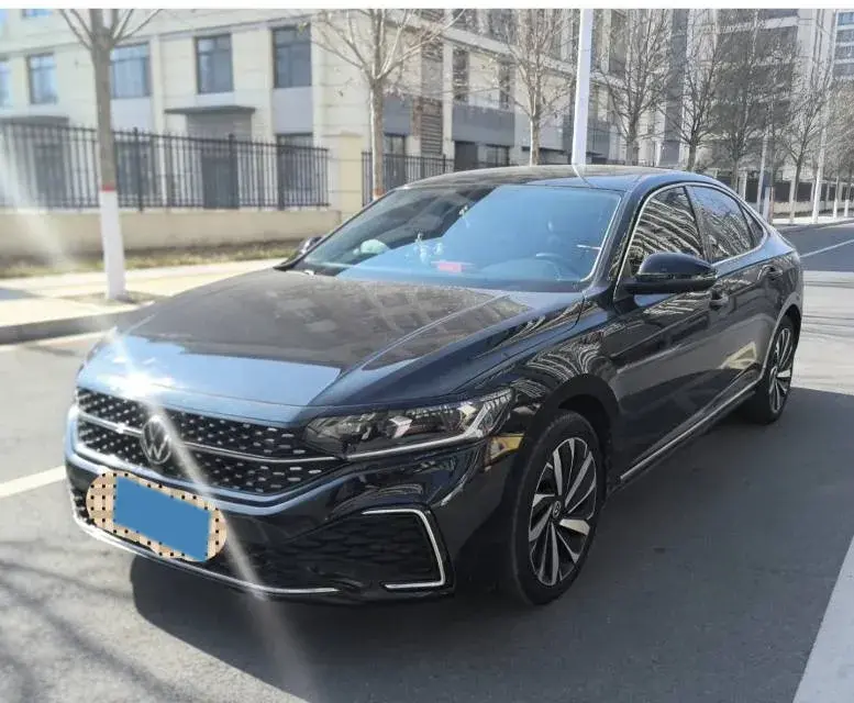 2023 Volkswagen Passat 2.0T 186HP L4 7DCT