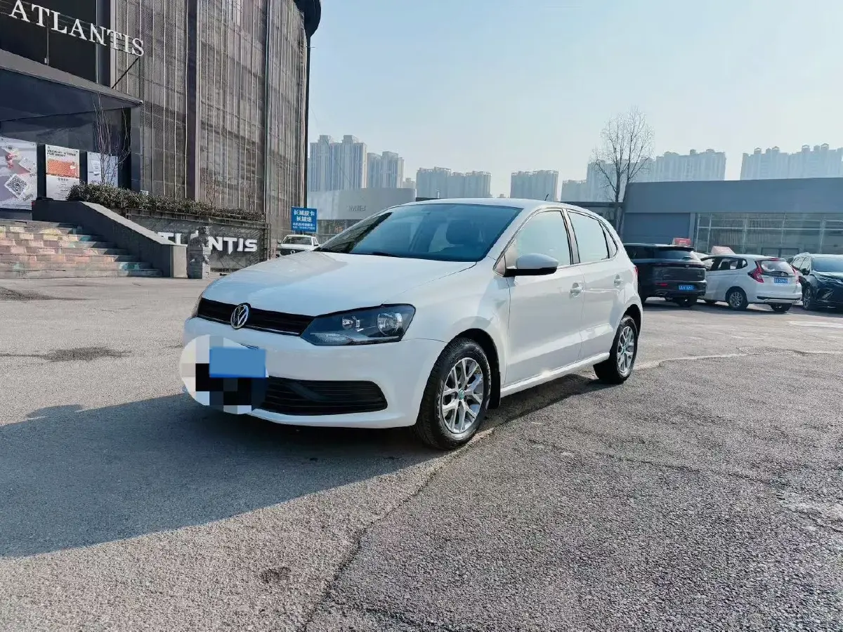 2016 Volkswagen Polo 1.4L 90HP L4 6AT