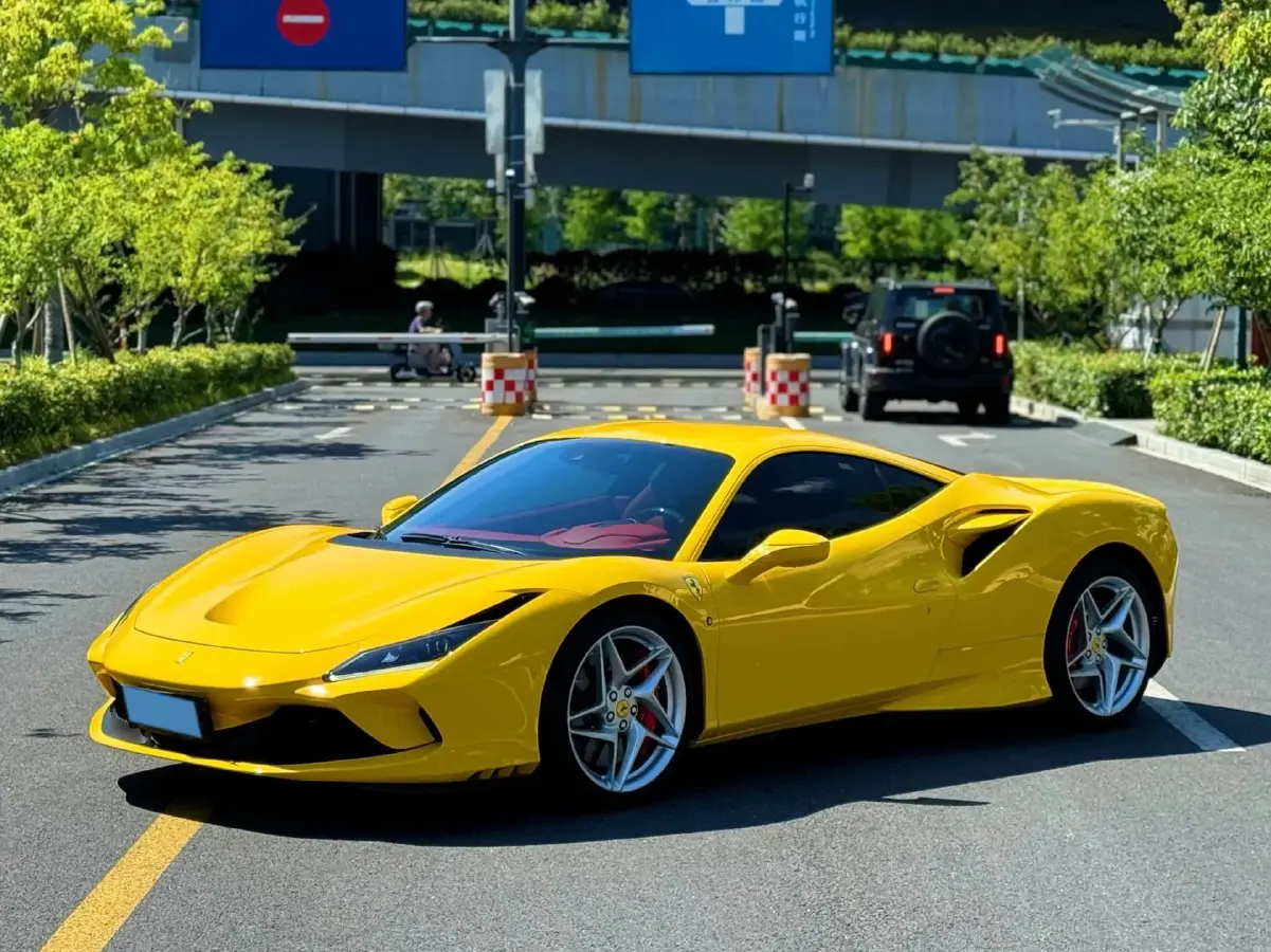 2019 Aston Martin DB11 5.2T 639HP V12 8AT