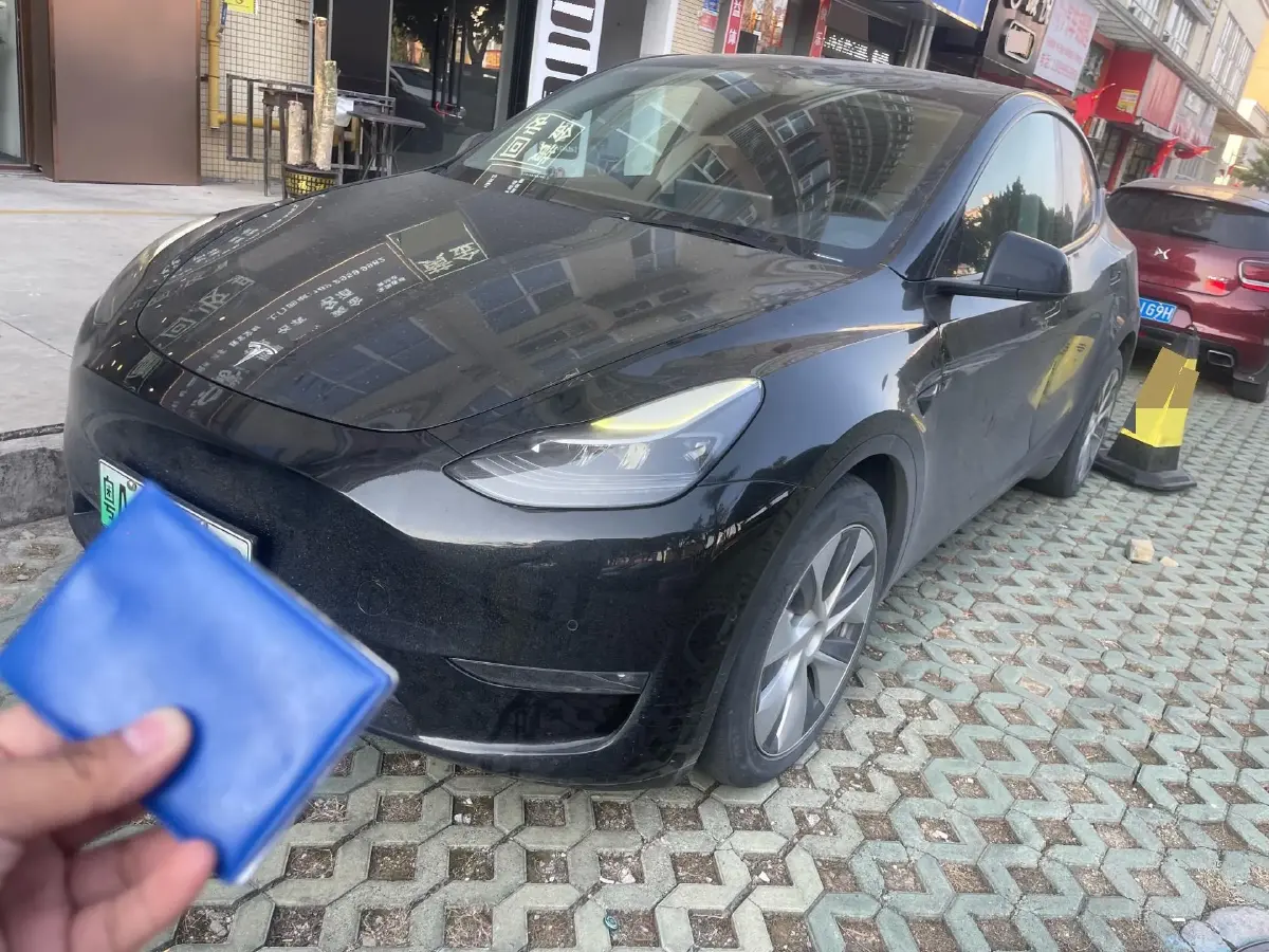 2021 Tesla Model Y BEV 60KWH