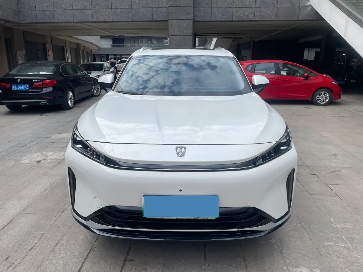 2024 Roewe D5X DMH 1.5T 150HP L4 2DHT PHEV 21.4KWH,autocango,china used car exporter,china ev exporter,chinese used car exporter,chinese used ev exporter