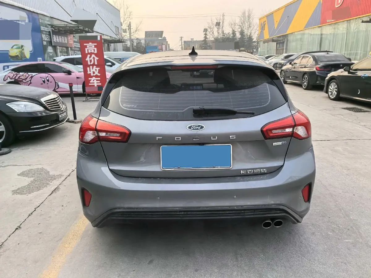 2022 Ford Focus 1.5T 177HP L4 6AT,autocango,china used car exporter,china ev exporter,chinese used car exporter,chinese used ev exporter