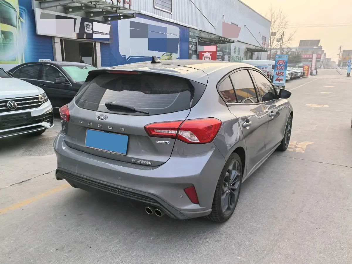 2022 Ford Focus 1.5T 177HP L4 6AT,autocango,china used car exporter,china ev exporter,chinese used car exporter,chinese used ev exporter