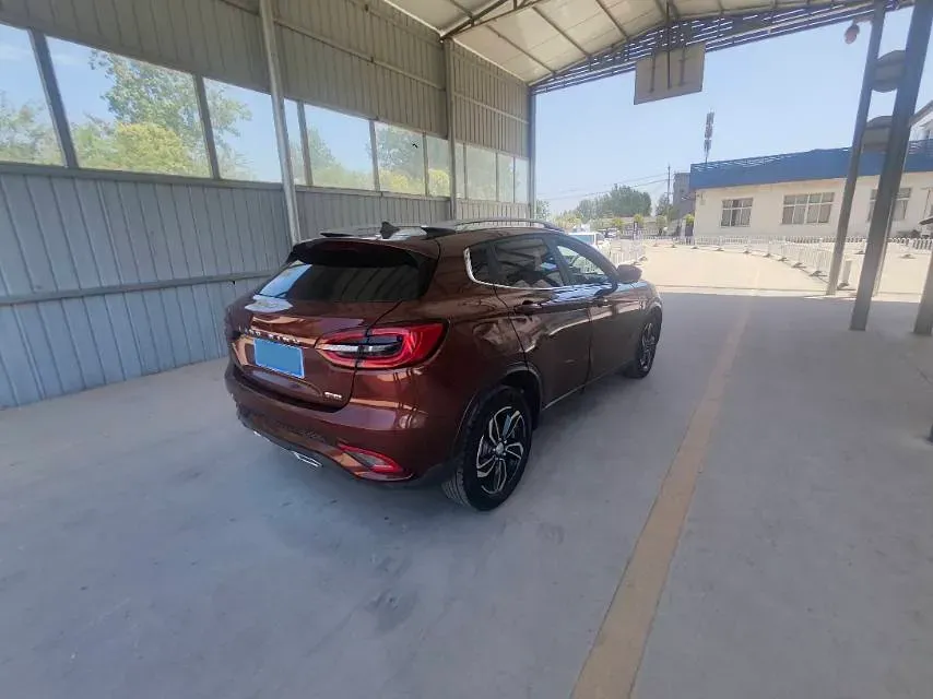 2018 Landwind XiaoYao 1.5T 163HP L4 CVT,autocango,china used car exporter,china ev exporter,chinese used car exporter,chinese used ev exporter