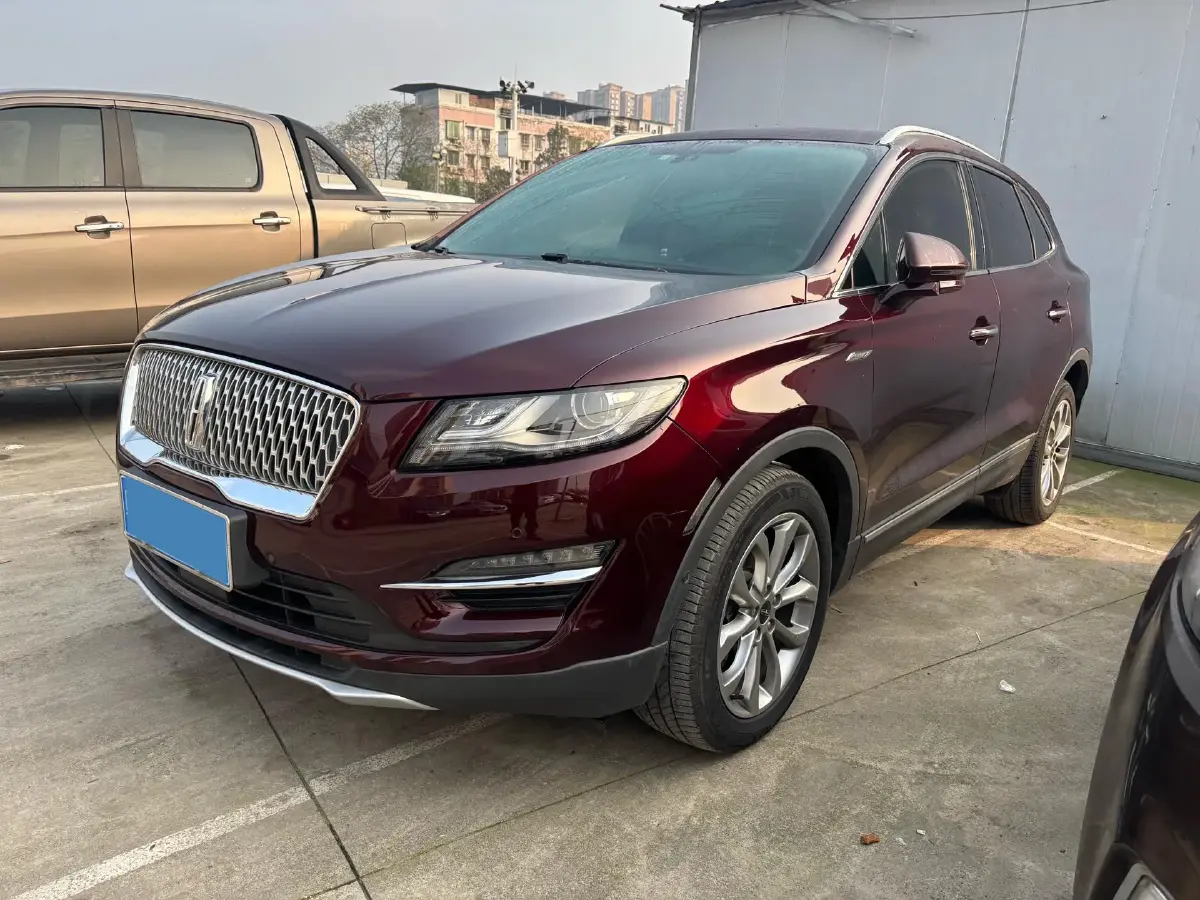 2019 Lincoln MKC 2.0T 203HP L4 6AT