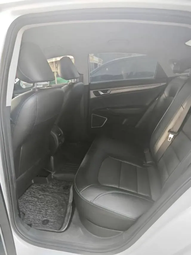 2022 Livan Maple 60s BEV 52.56KWH,autocango,china used car exporter,china ev exporter,chinese used car exporter,chinese used ev exporter