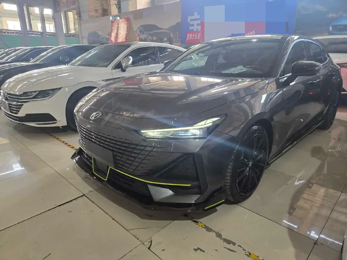 2022 ChangAn UNI-V 1.5T 188HP L4 7DCT