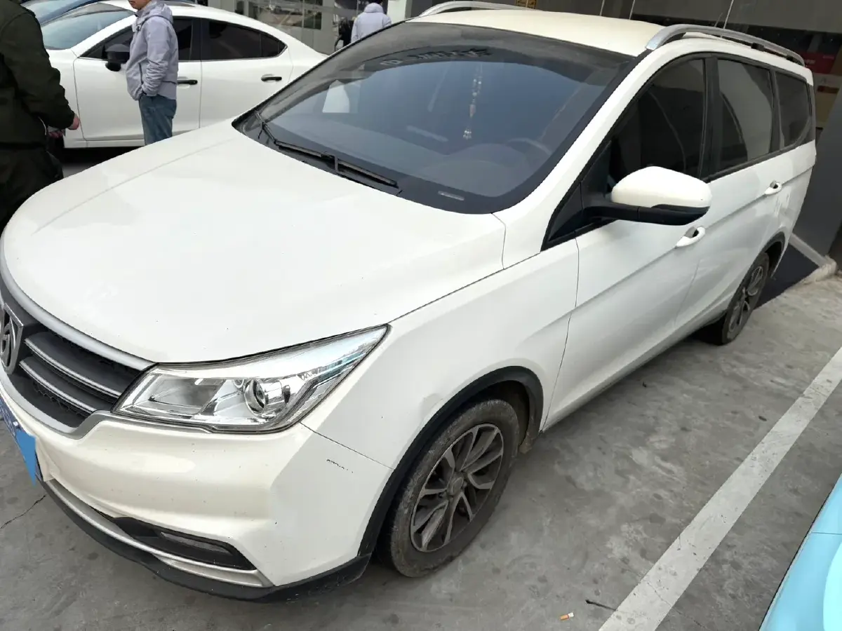 2019 BaoJun 730 1.5L 105HP L4 6MT
