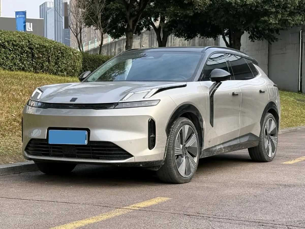 2023 LYNK&CO 08 EM-P 1.5T 163HP L4 3DHT PHEV 39.6KWH