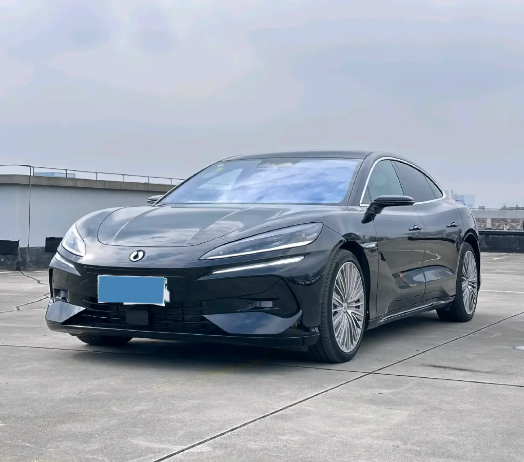 2024 Denza DenzaZ9 2.0T 207HP L4 E-CVT PHEV 38.5KWH