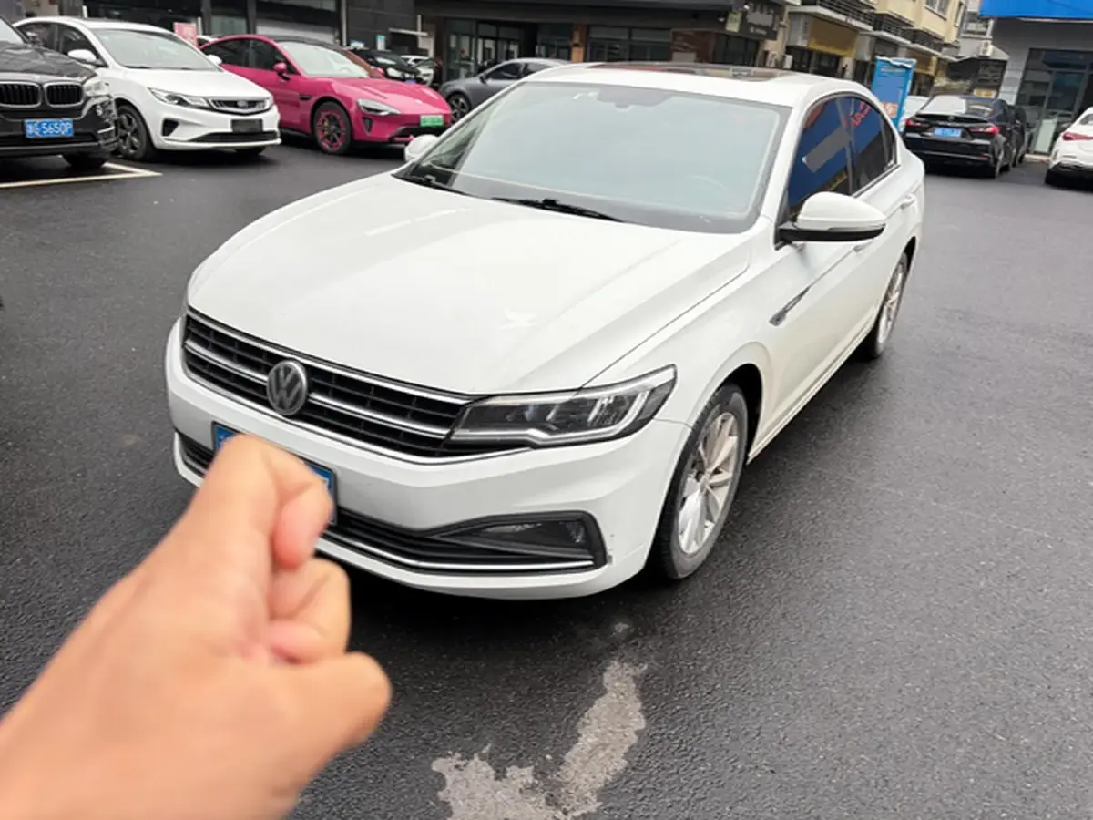 2019 Volkswagen Golf Sportsvan 1.6L 110HP L4 6AT