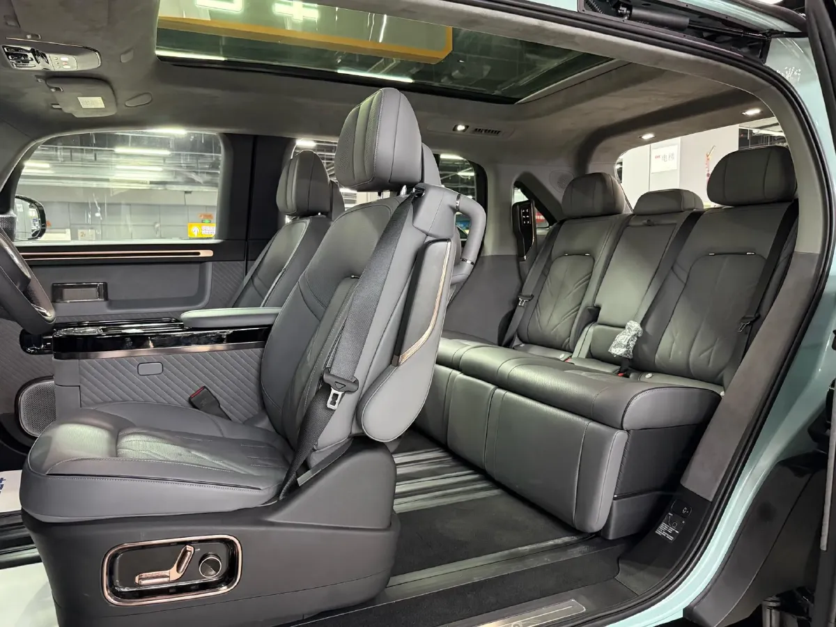 2025 Zeekr MIX BEV 76KWH,autocango,china used car exporter,china ev exporter,chinese used car exporter,chinese used ev exporter