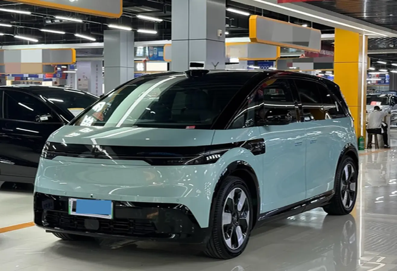 2025 Zeekr MIX BEV 76KWH