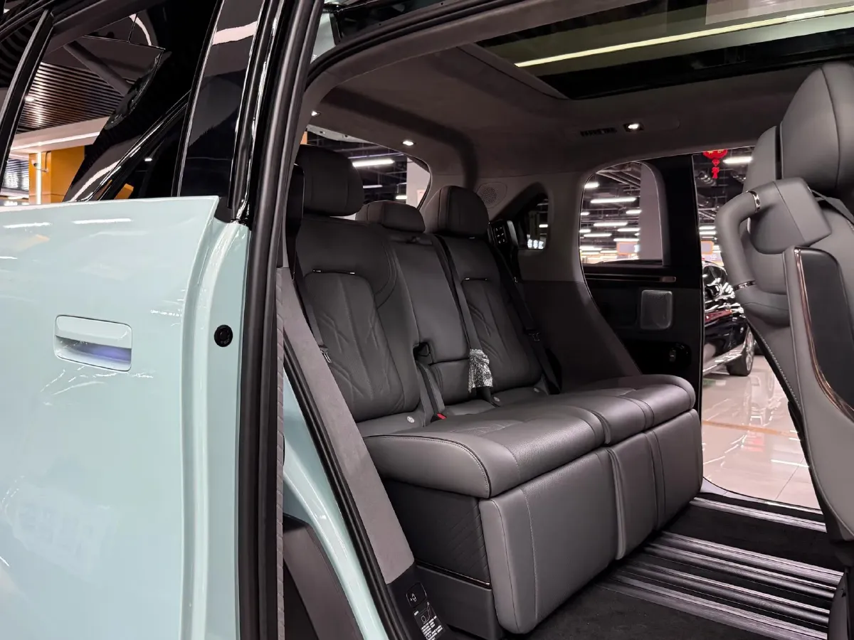 2025 Zeekr MIX BEV 76KWH,autocango,china used car exporter,china ev exporter,chinese used car exporter,chinese used ev exporter