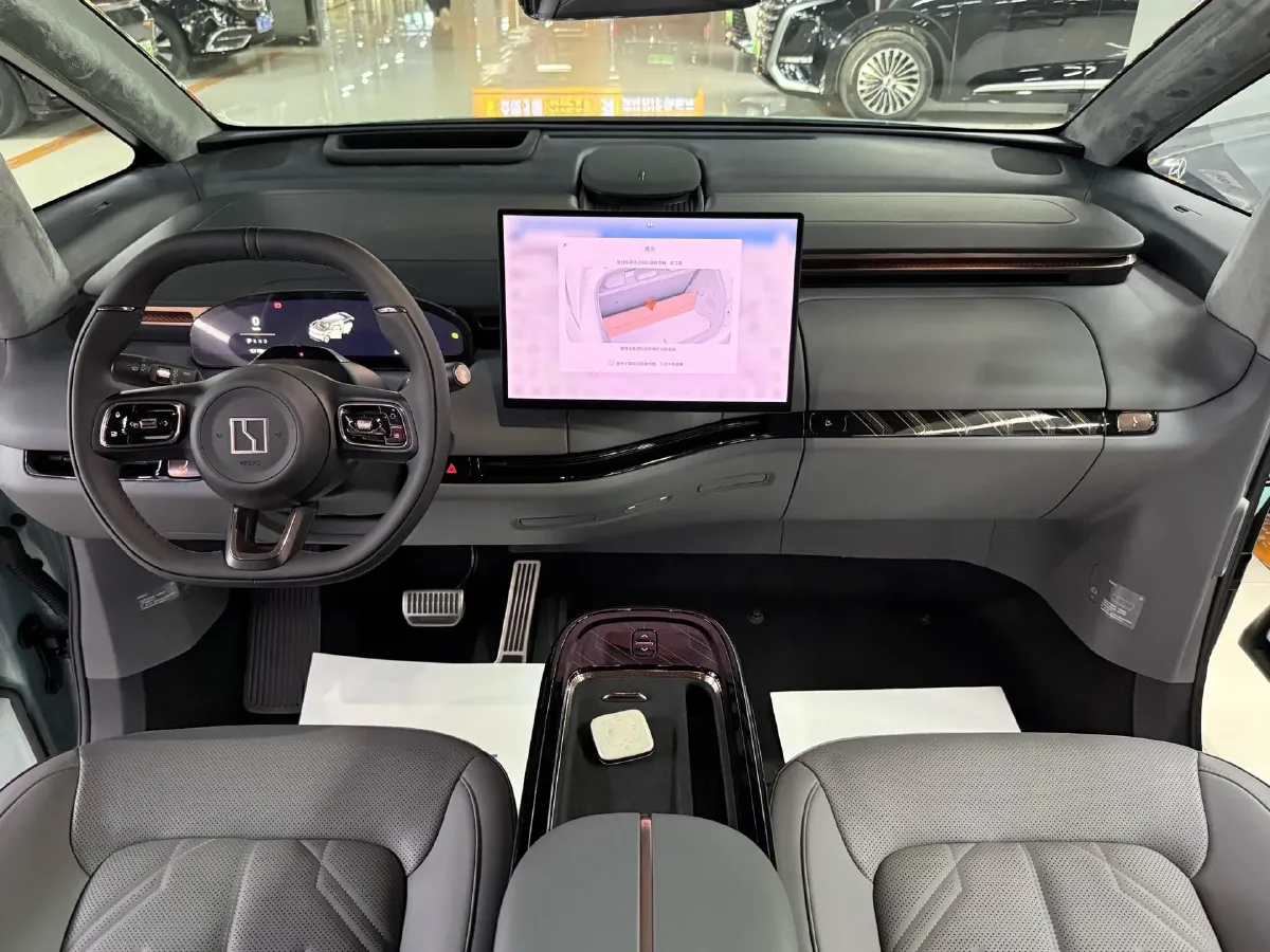 2025 Zeekr MIX BEV 76KWH,autocango,china used car exporter,china ev exporter,chinese used car exporter,chinese used ev exporter