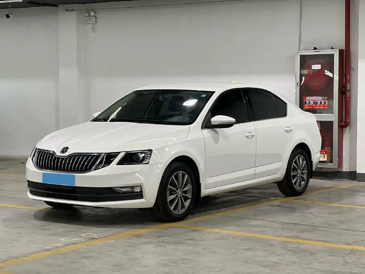 2021 Skoda Octavia 1.5L 113HP L4 6AT