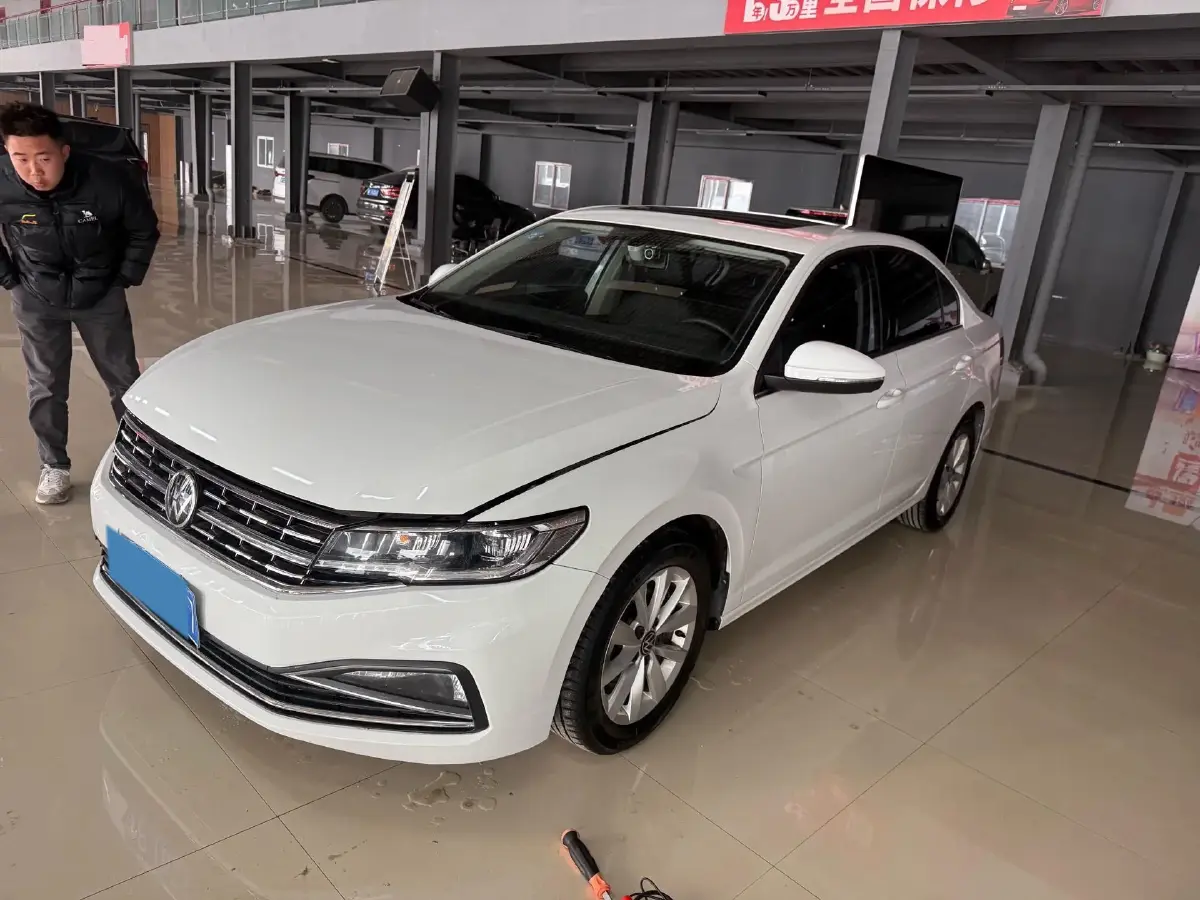 2021 Volkswagen Bora 1.5L 113HP L4 6AT