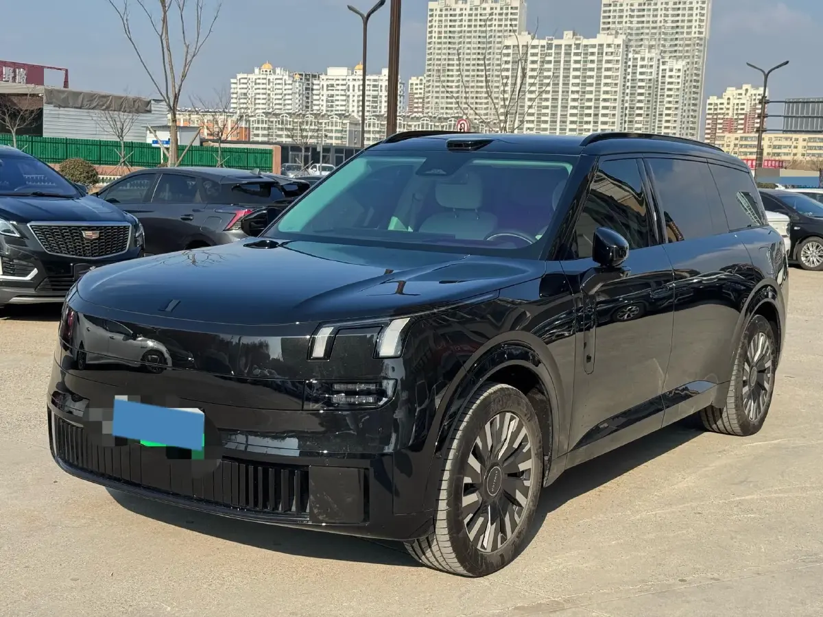 2025 LYNK&CO 900 1.5T 190HP L4 3DHT PHEV